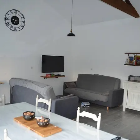 : Grange Entierement Renovee Style Loft. Feriehus *