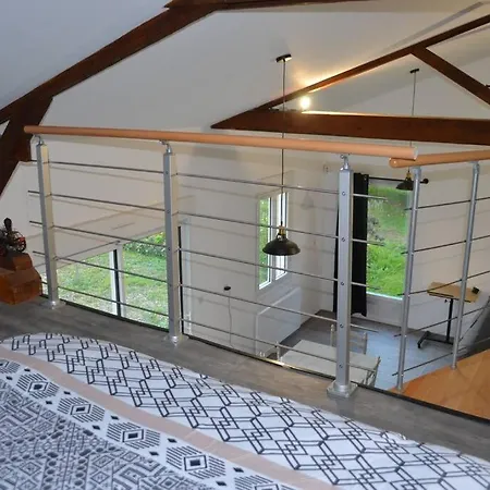 : Grange Entierement Renovee Style Loft. *