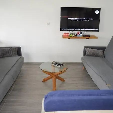 : Grange Entierement Renovee Style Loft. * Joinville