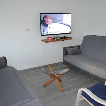 Feriehus : Grange Entierement Renovee Style Loft. Joinville